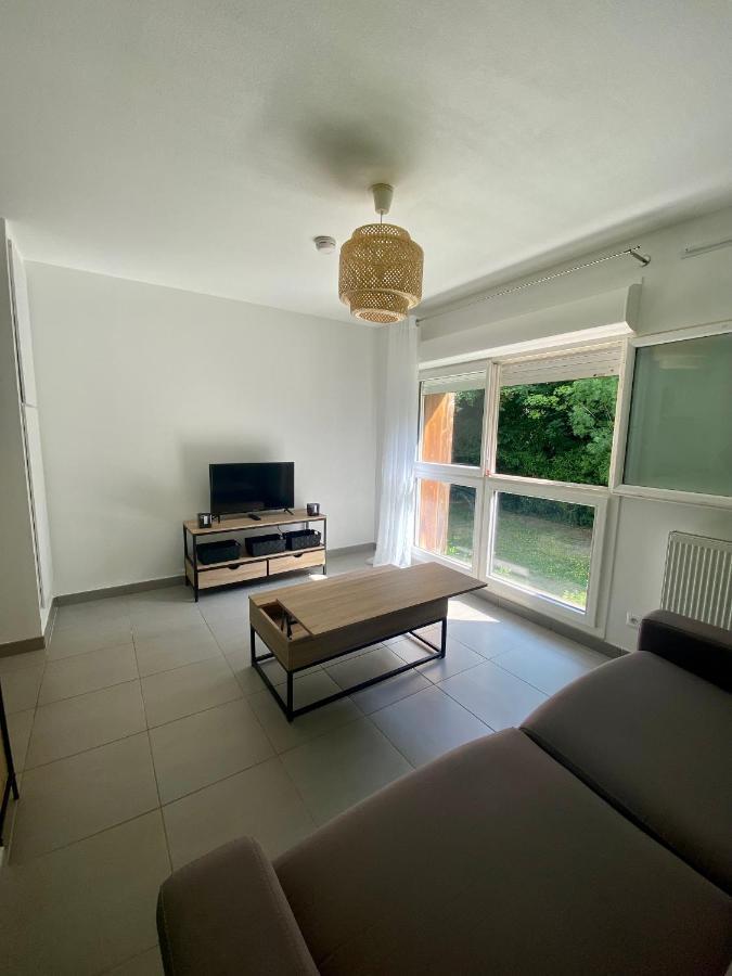 Studio Renove Proche Commodites Pessac Exterior foto